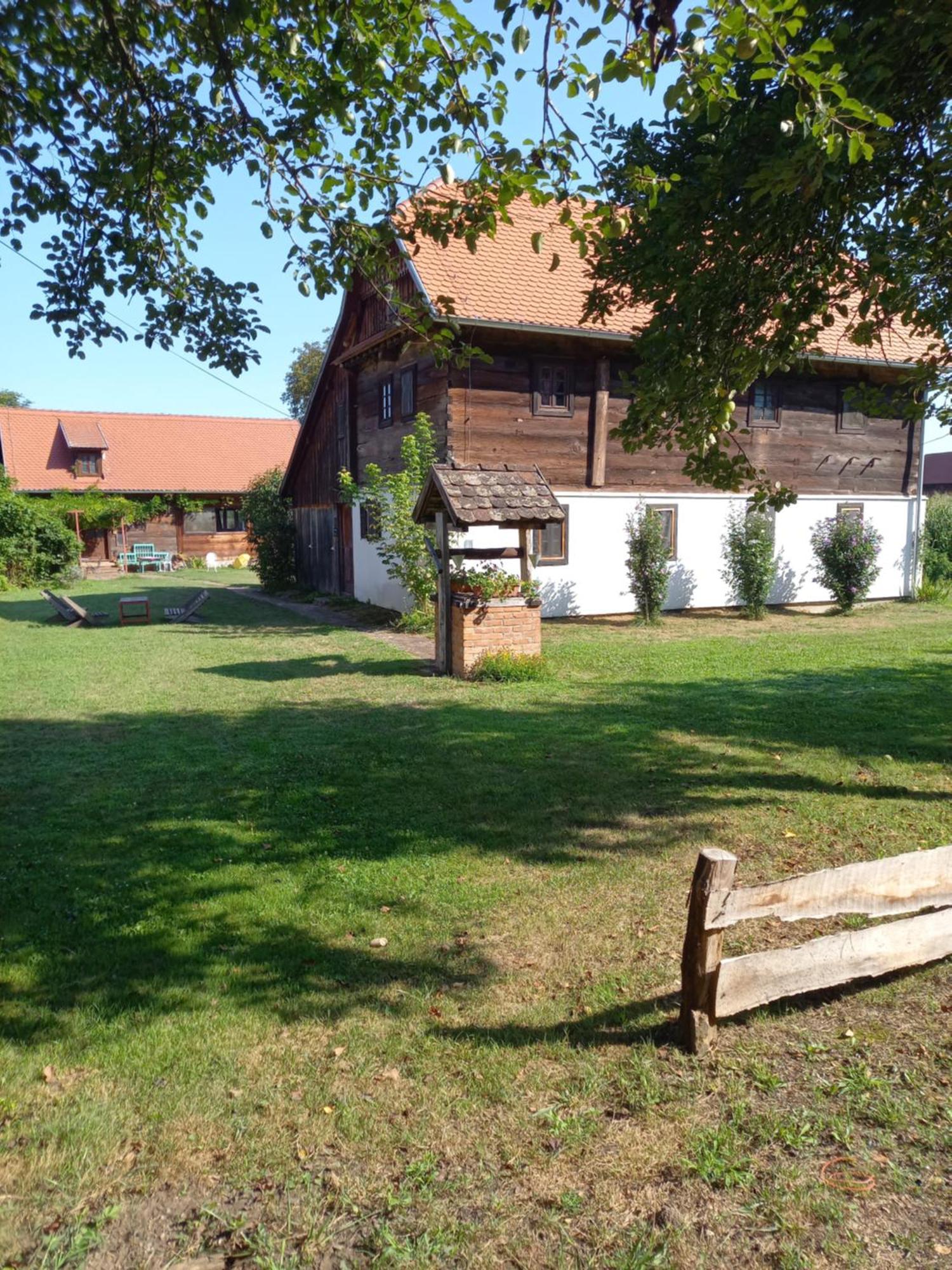 Sava Turizam 2* Lonja
